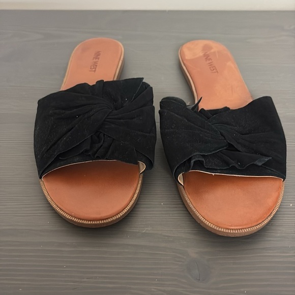 Nine West Melenda Sandals Slip On Black Gathered Faux Suede Slide Size 9 - Picture 4 of 9